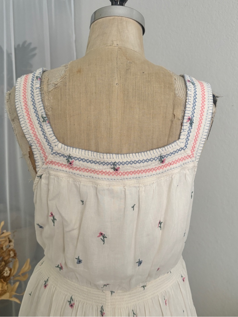 Old Navy 100% cotton Cream Maxi Dress with Multicolor Embroidery - Picture 8 of 9